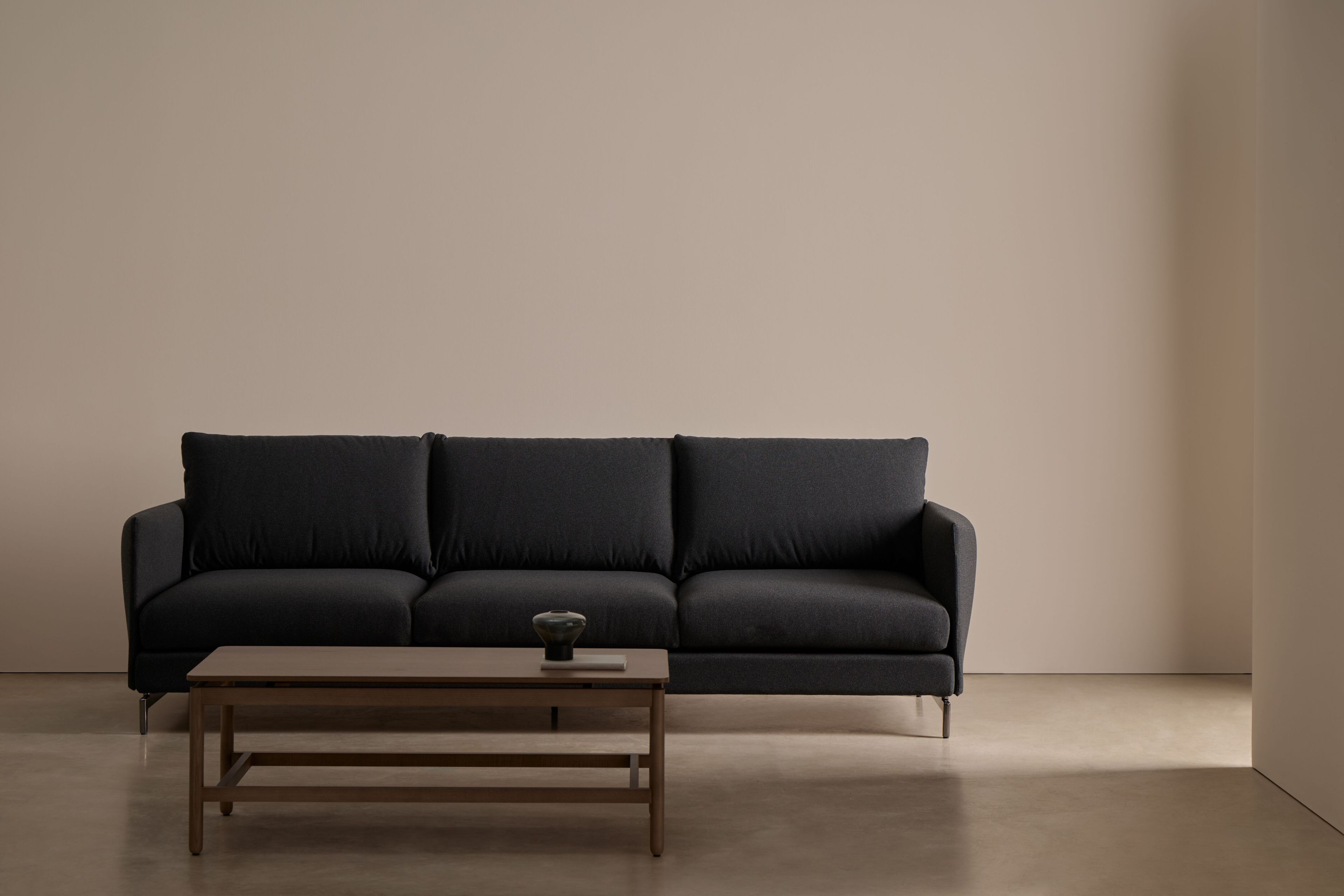 3-местный тканевый диван с огнестойкой обивкой Blasco&Vila Hardy ARCH-00074551 - Вид №1