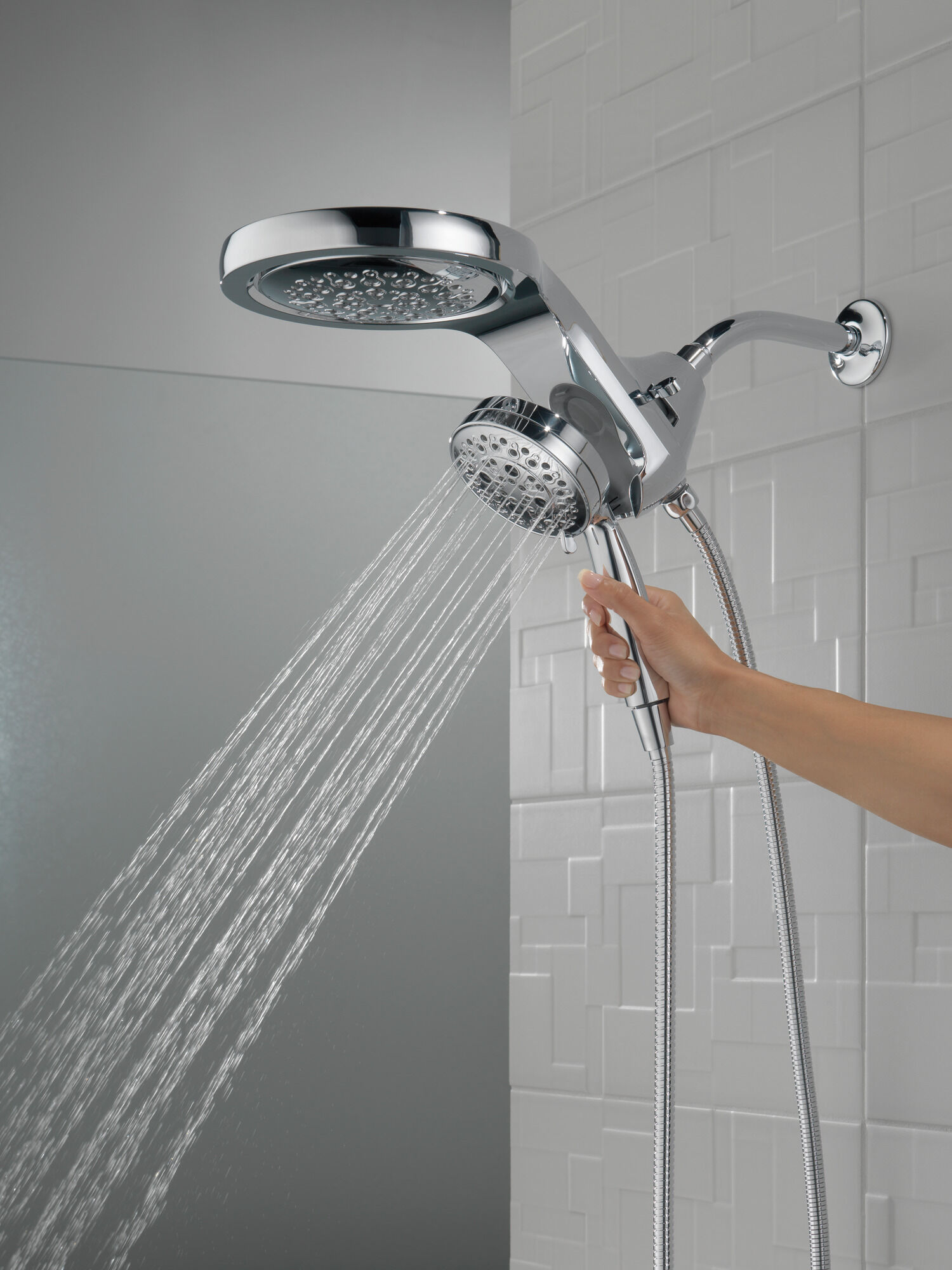 58680-25 HydroRain® H2Okinetic® 5-регулировочная душевая лейка два в одном Delta Faucet Universal Showering Хром  - Вид №3