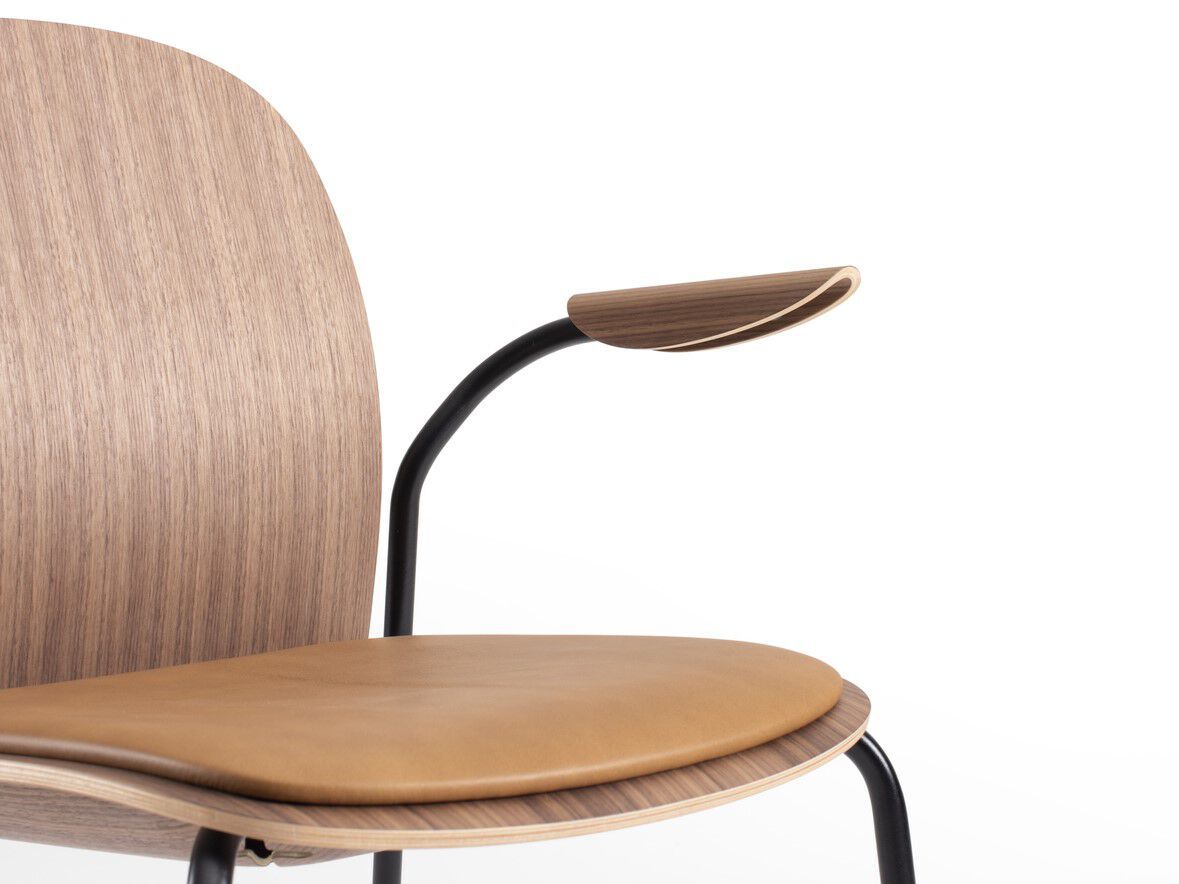 Штабелируемый стул из грецкого ореха с мягким сиденьем Gazzda Book ARCH-00092588 - Вид №1