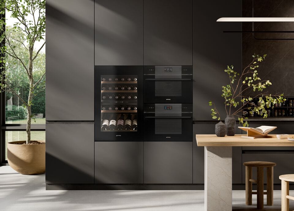 Встроенный холодильник с стеклянной дверью Smeg универсальный ARCH-00091377 - Вид №1