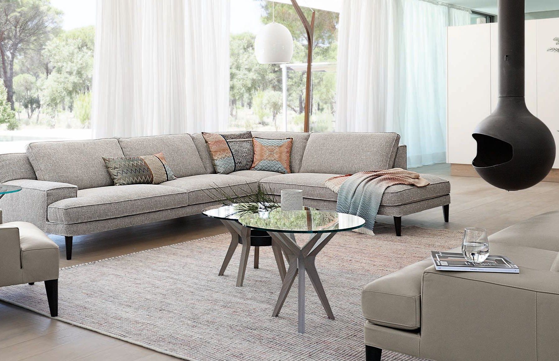 Низкий круглый деревянный и стеклянный журнальный столик ROCHE BOBOIS Aster ARCH-00104003 - Вид №1