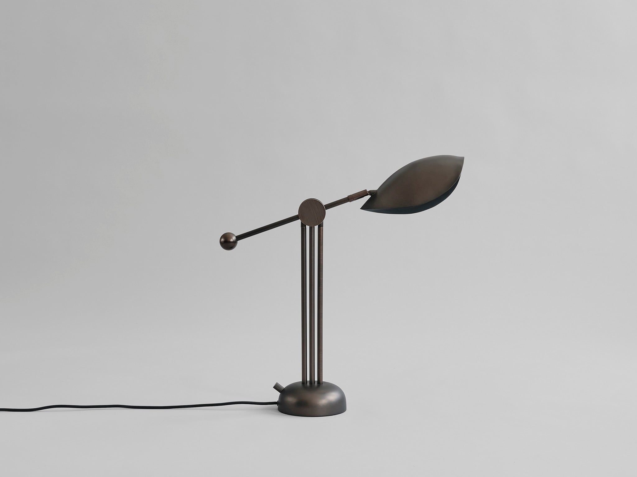 Бронзовая настольная лампа 101 Copenhagen Stingray ARCH-00105789