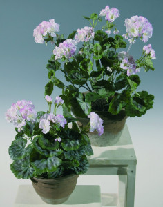 3192 705 a2 Искусственный куст герани, 4 головки, 30 см, бело-розовый H-andreas