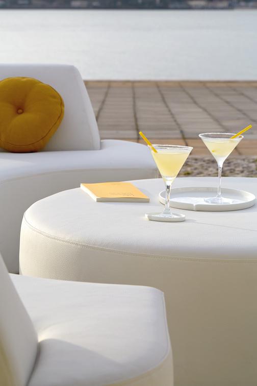 Правое угловое сиденье морская кожа белого цвета Manutti Moon Island MNST423 - Вид №5