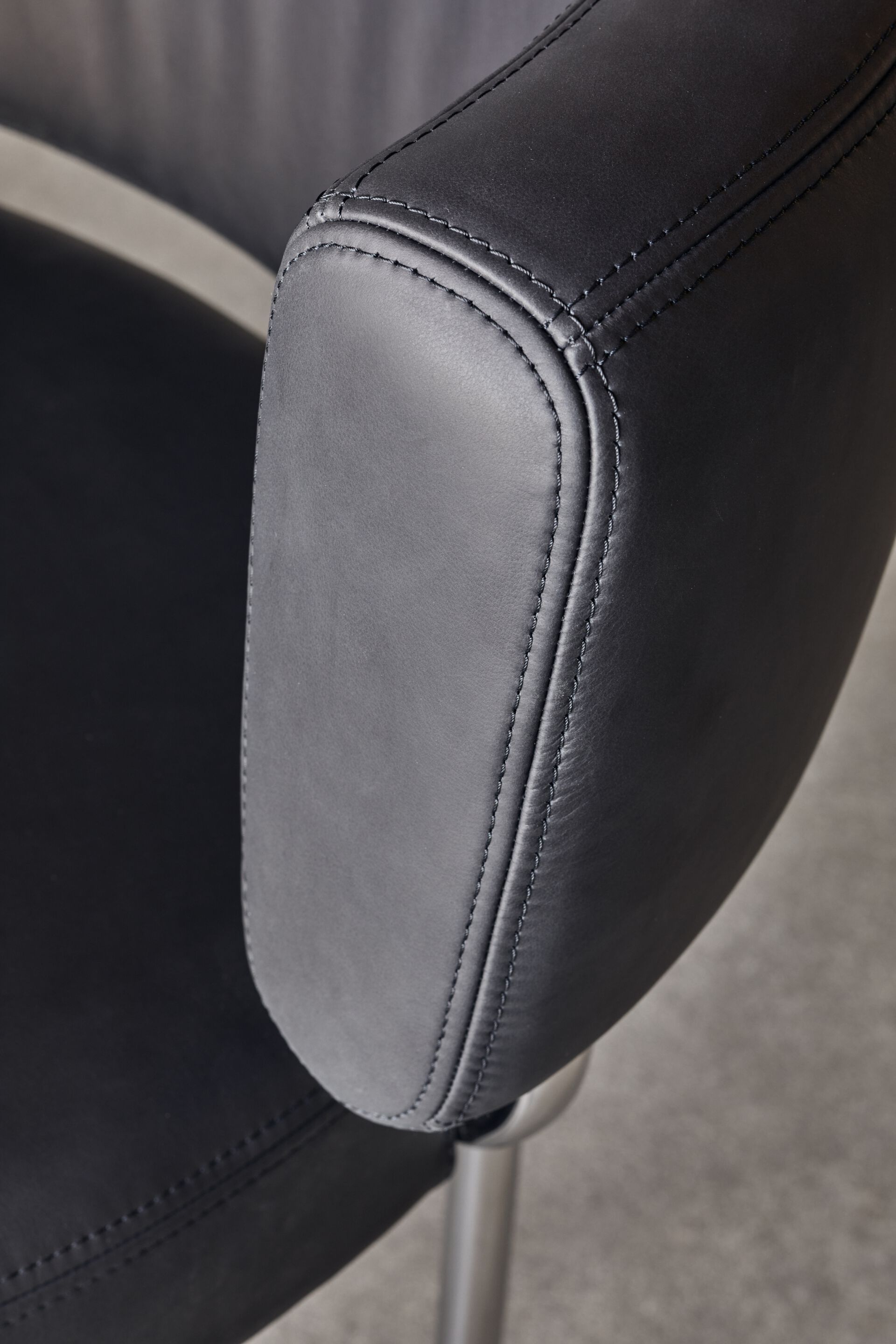 Кожаный поворотный стул more Oso ARCH-00109685 - Вид №1