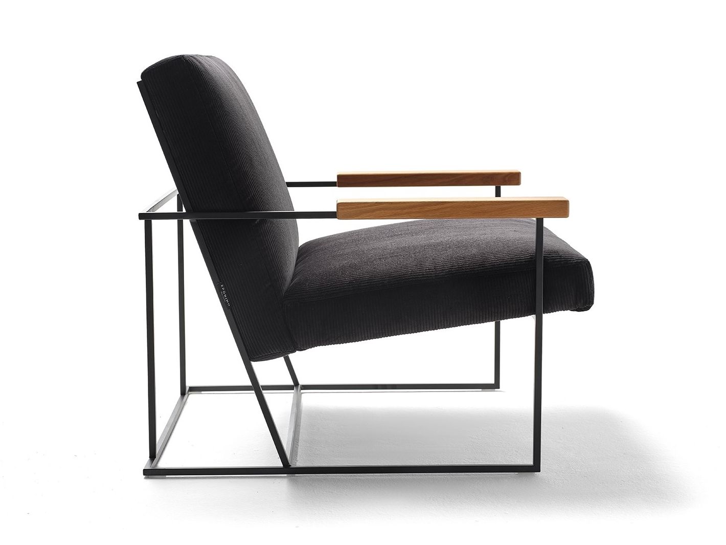 Бархатное кресло с подлокотниками EPÒNIMO Gotham ARCH-00060413 - Вид №2