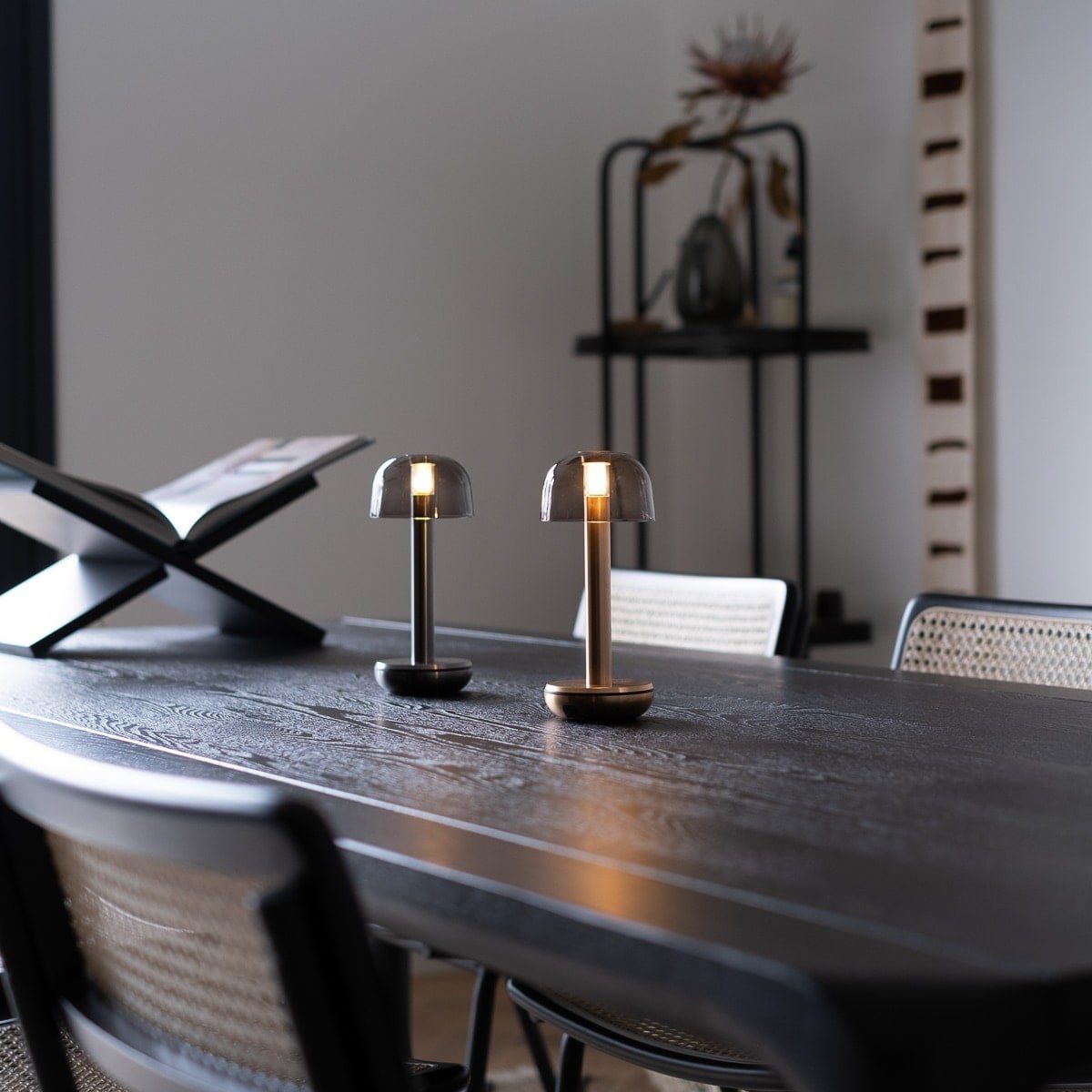 Светодиодная настольная лампа с диммером Humble Two ARCH-00132672 - Вид №8