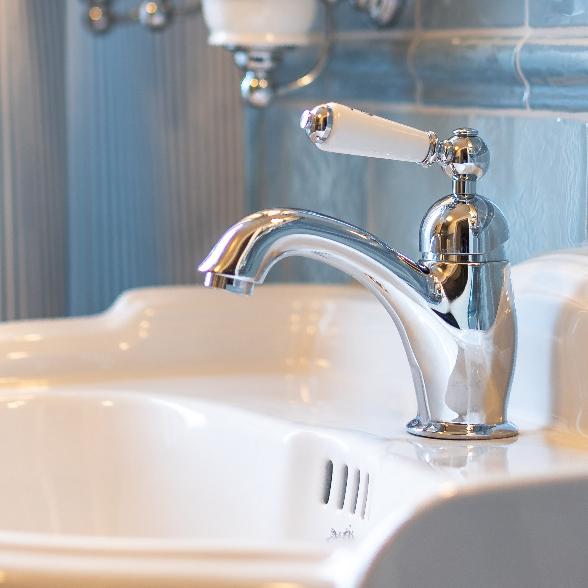 Traditional bathrooms Смеситель для раковины однорычажный АСКОТ Tb415.514.nk  - Вид №1