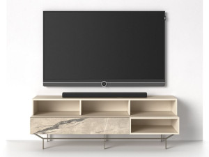 Деревянный шкаф для телевизора