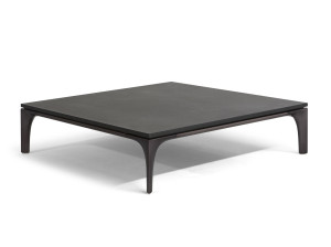 Низкий квадратный журнальный столик с гранитной столешницей