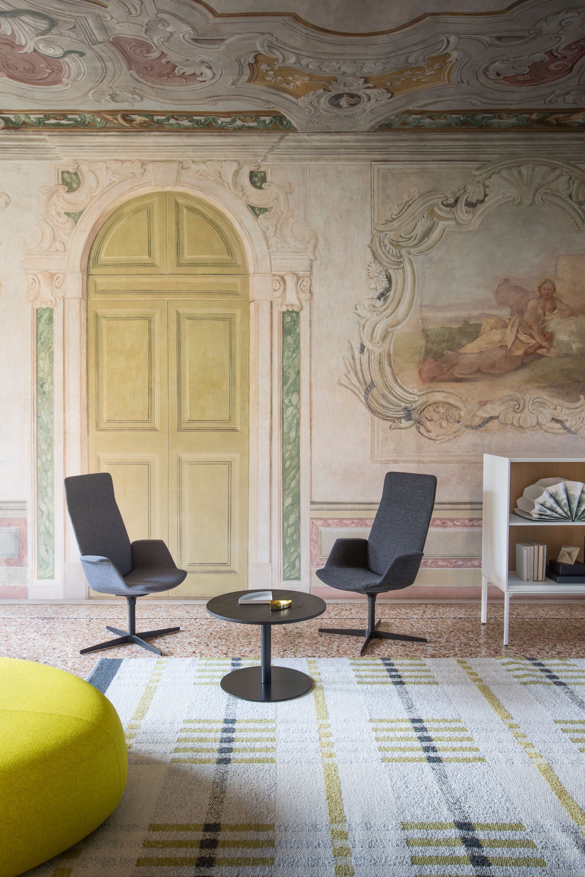 4 спицы подлокотник ткань операционный офис стул Lapalma один ARCH-00030729 - Вид №10