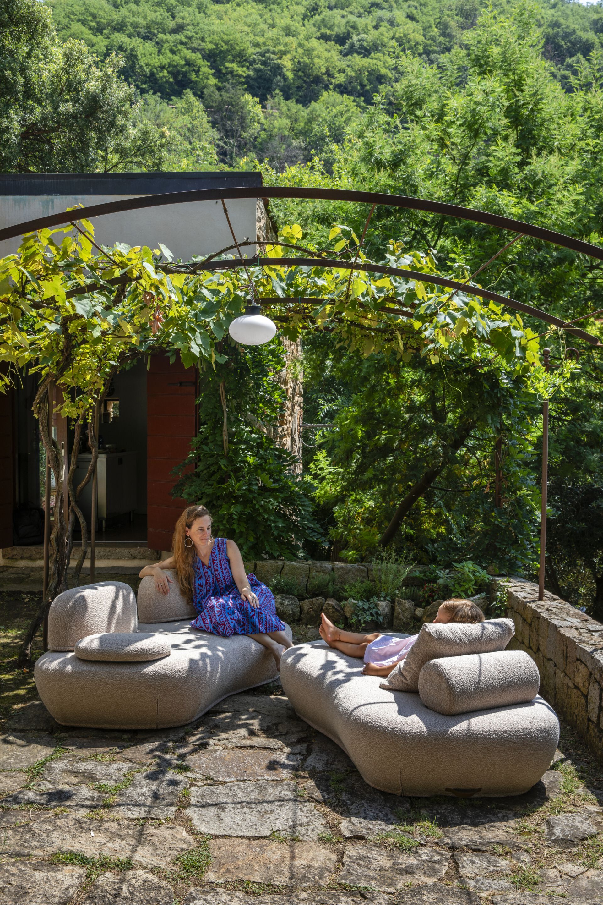 Изогнутый диван из ткани isOnAir ARCH-00140729 - Вид №3