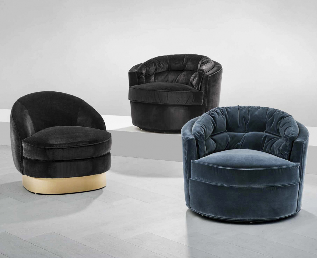 Кресло круглое мягкое синее Recla от Eichholtz EICHHOLTZ ДИЗАЙНЕРСКИЕ 247873 Синий  - Вид №1