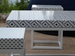 Made a Mano Садовая скамейка из лавового камня Bench