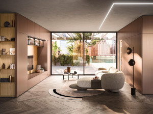 Деревянная оборудованная стена