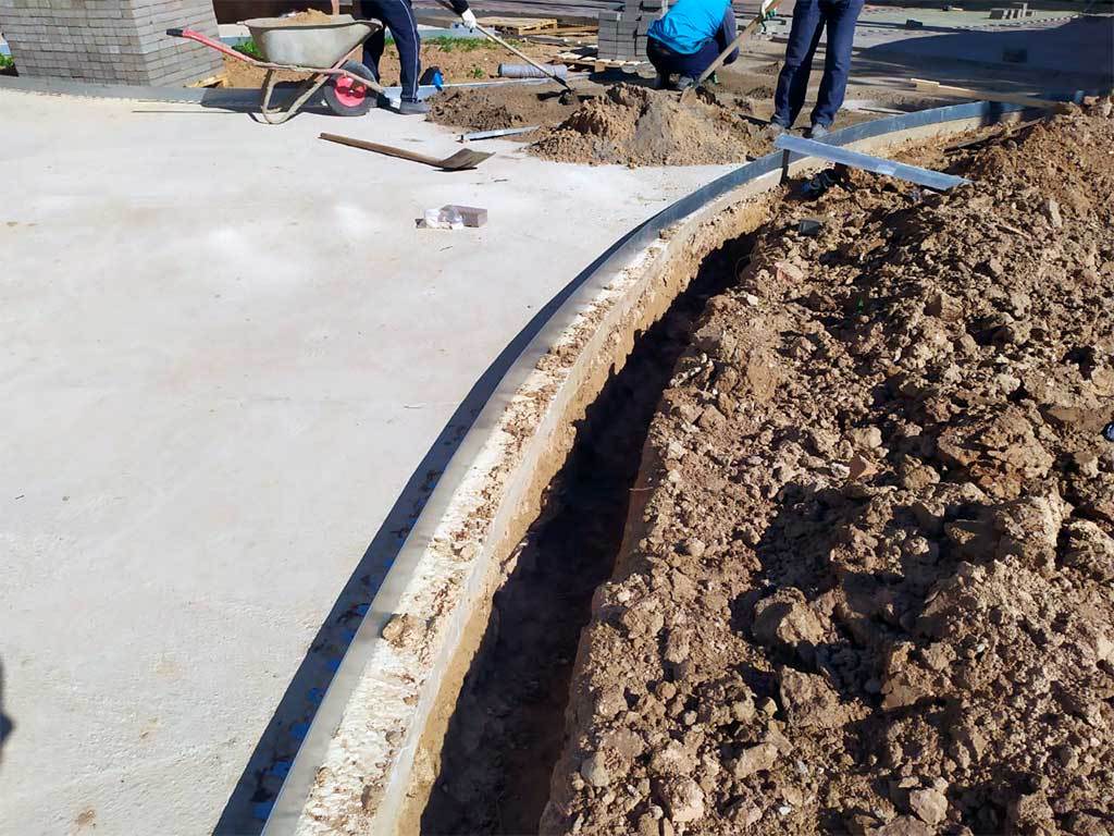 Металлический бордюр 1200*100*70*1,5 компл. ГеоПластБорд GPBST-22 - Вид №13