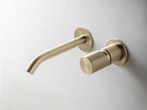 Однорычажный настенный смеситель для раковины из нержавеющей стали