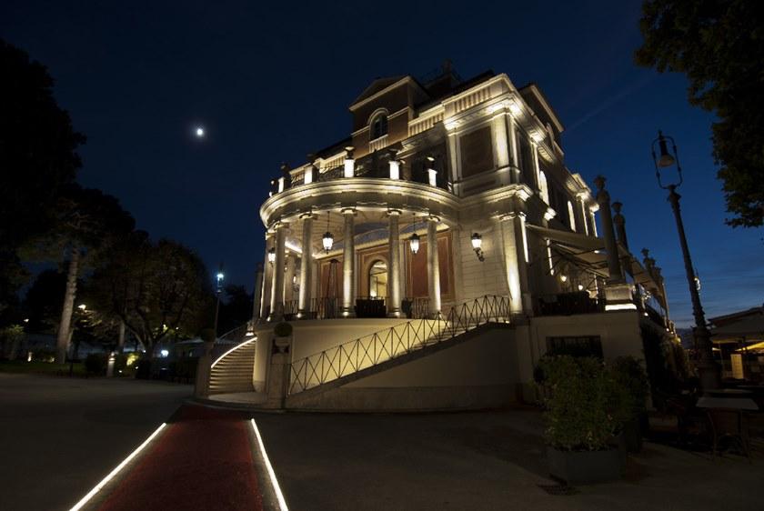 iGuzzini Линейный световой профиль с системой RGB для светодиодных модулей Underscore inout sun-id-1355347 - Вид №4