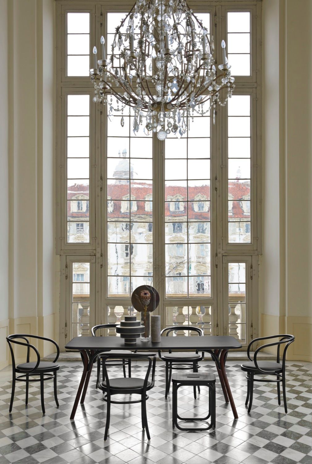 Табурет из бука Wiener GTV Design Postsparkasse ARCH-00145530 - Вид №2