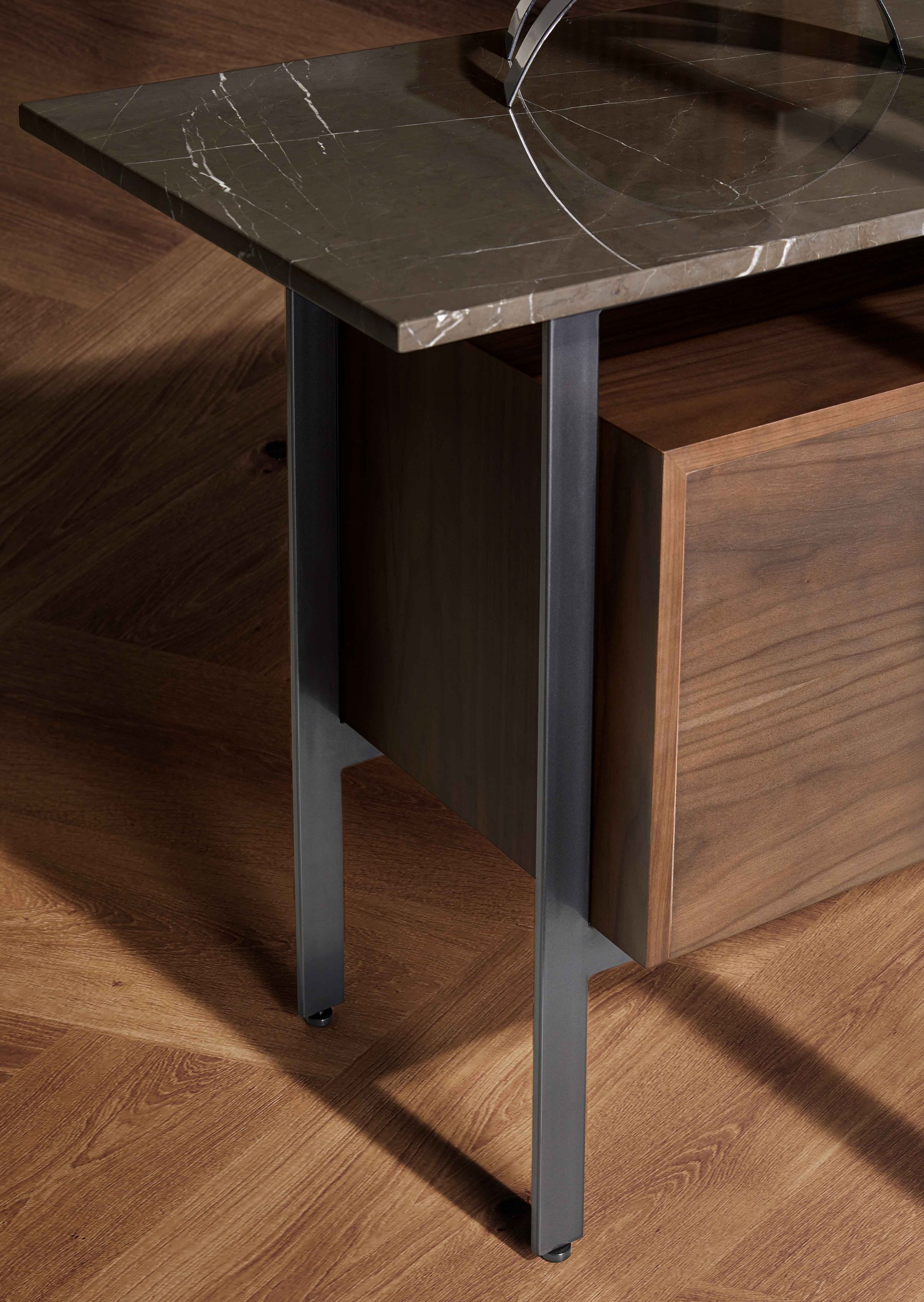 Шкаф из дерева и стекла с откидными дверями Punt Чикаго ARCH-00074008 - Вид №23