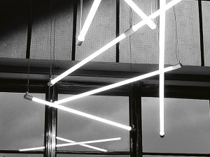 Люминесцентная подвесная лампа из поликарбоната