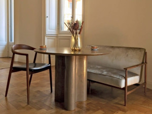 Круглый бронзовый обеденный стол