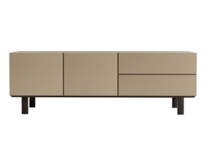 Деревянный шкаф с распашными дверями