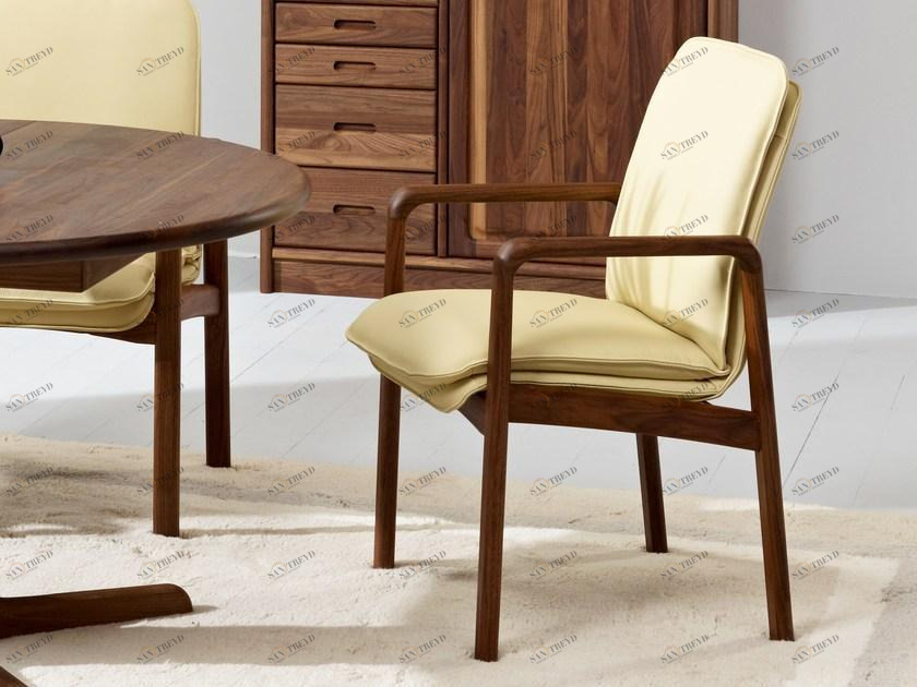 Dyrlund Кресло из орехового дерева с подлокотниками  8479al 