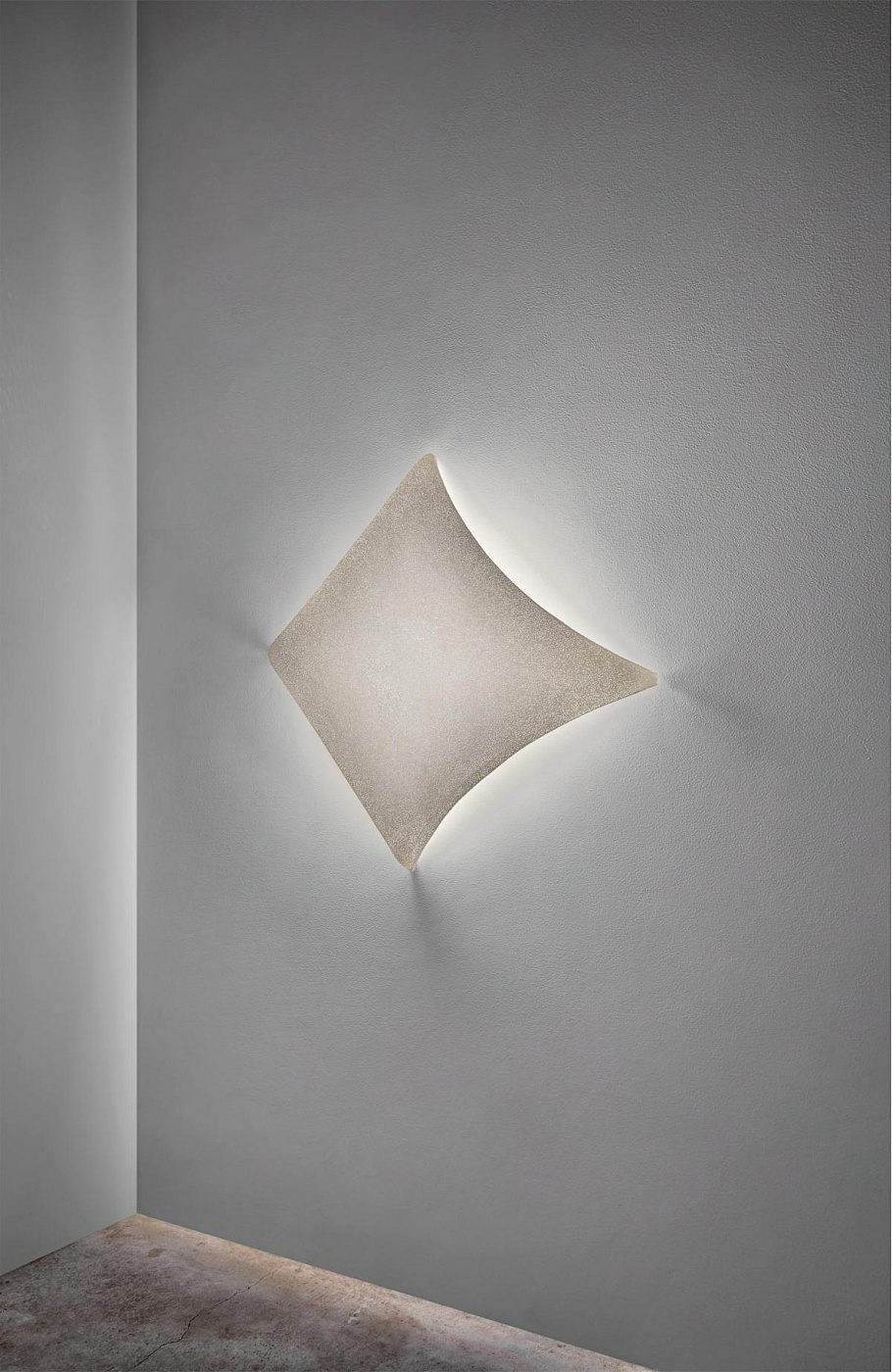 000450 Бра Medium Arturo Alvarez Kite Santreyd - Вид №1