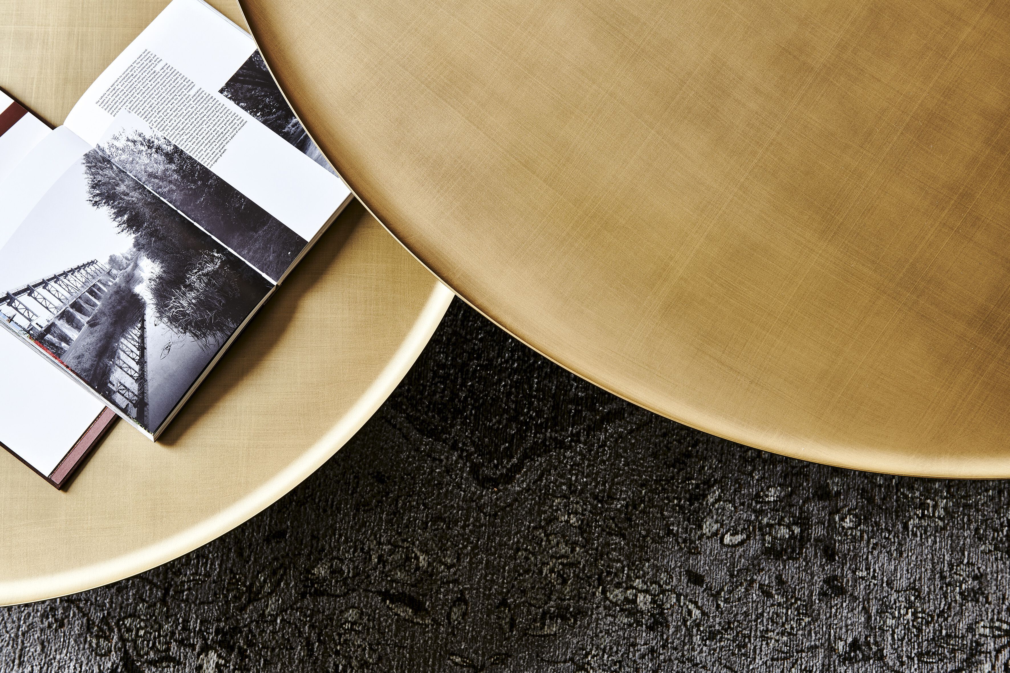 Круглый металлический журнальный столик Cattelan italia AMERIGO ARCH-00097887 - Вид №3