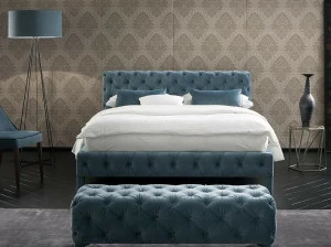 Chaarme Letti Кровать из мягкой ткани с тафтинговым изголовьем