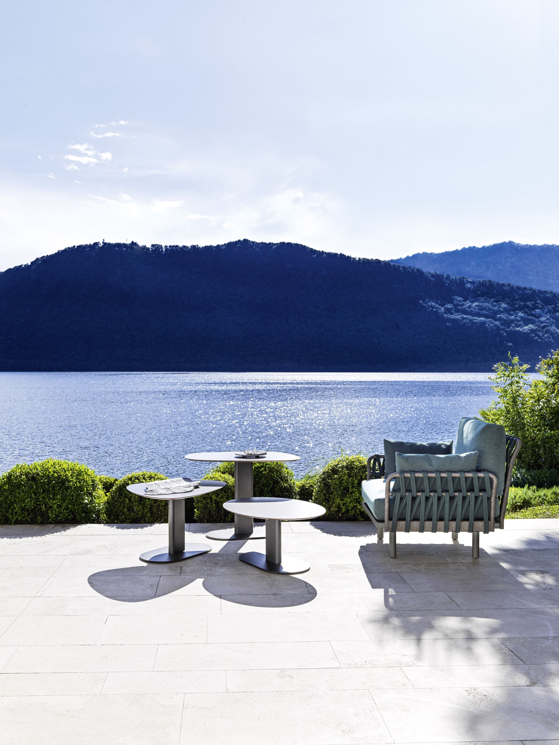 Тканевое садовое кресло с подлокотниками Varaschin Emma Cross ARCH-00136045 - Вид №1