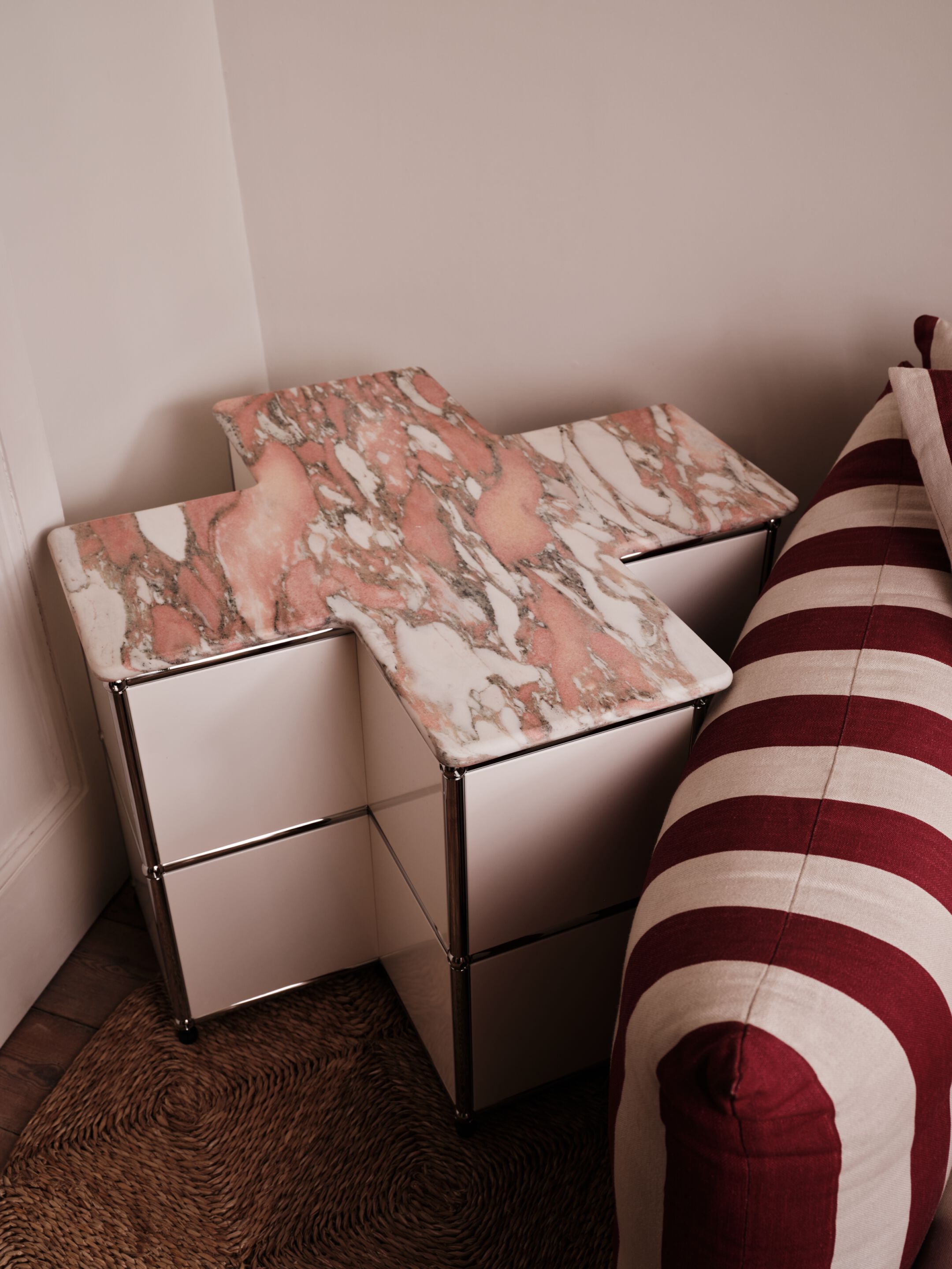 Стальной журнальный столик USM TESSELLATE ARCH-00106257 - Вид №9