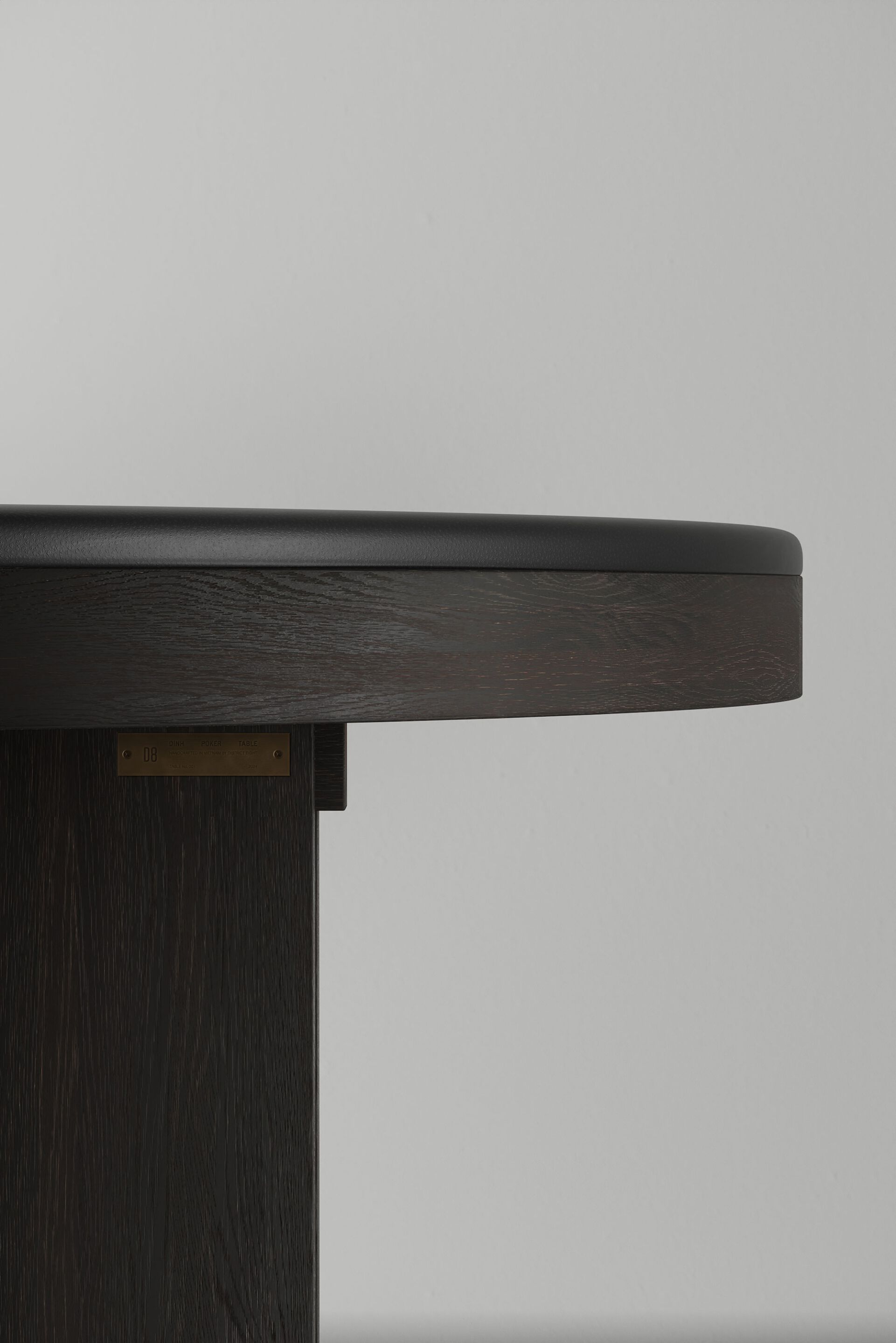 Круглый стол для покера из дерева и кожи District Eight Dinh ARCH-00042011 - Вид №5