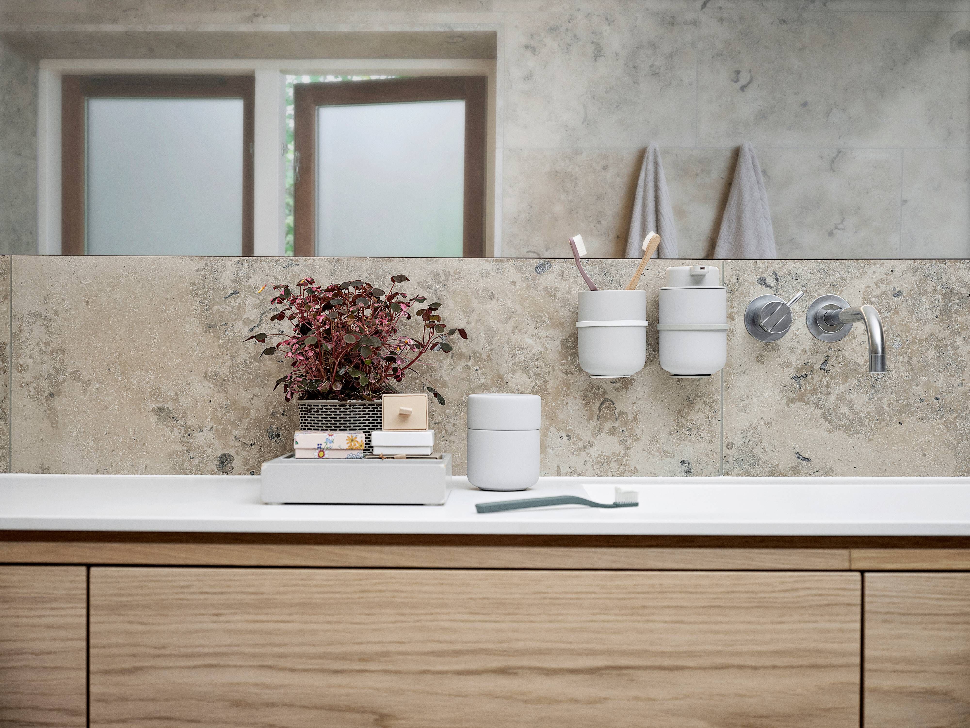 15756 банка с крышкой Zone Denmark Ume - Вид №1