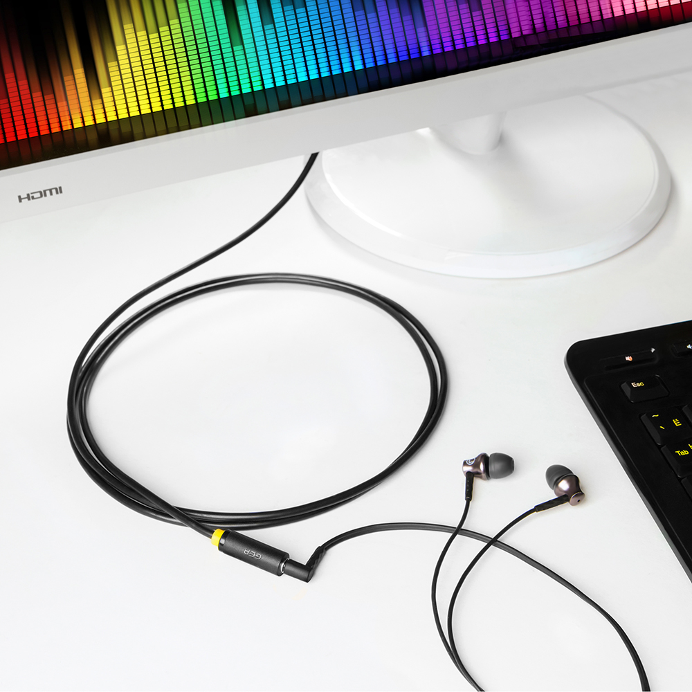 GCR-STM1114-0.5m удлинитель аудио 0.5m jack 3,5mm/jack 3,5mm черный, желтая окантовка, ультрагибкий, 28awg, m/f, premium , экран, стерео Greenconnect Santreyd  - Вид №4