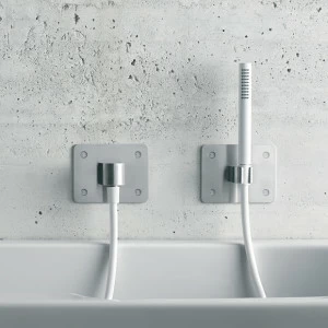 30 40. Выход воды Quadrodesign