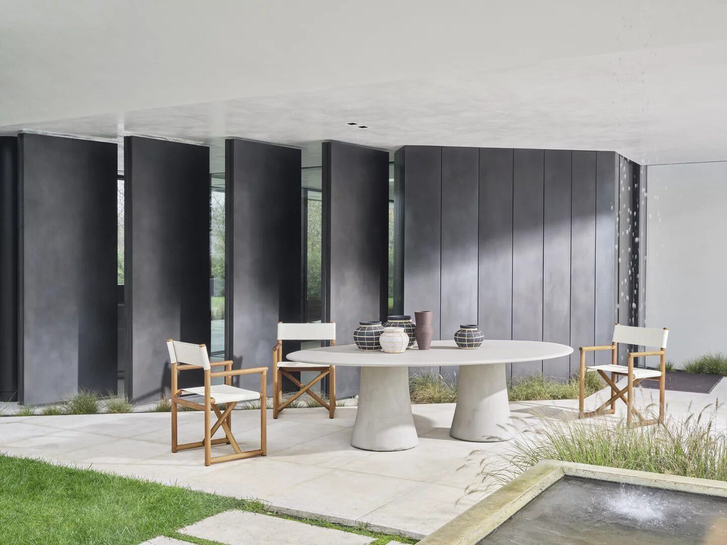 Бетонный овальный садовый стол Gervasoni Gervasoni Outdoor ARCH-00090085 - Вид №1