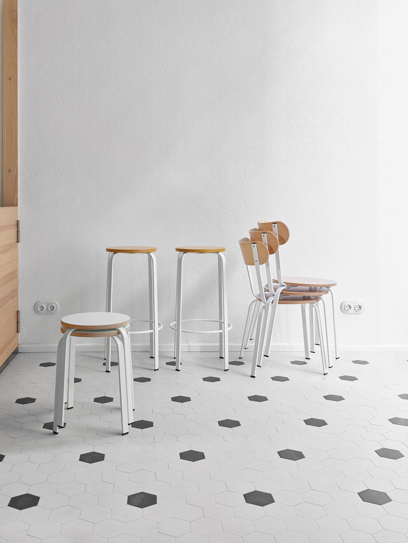 Стальной низкий стул ONDARRETA CHICO ARCH-00065794 - Вид №5