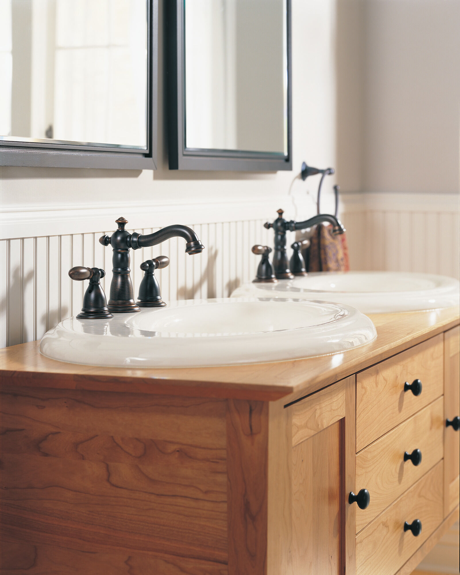 3555-RBMPU-DST Смеситель для ванной комнаты с двумя ручками Delta Faucet Victorian Венецианская бронза - Вид №6