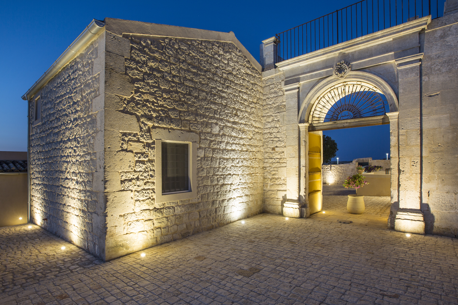 8379108 Встраиваемый в пешеходный пол Platek MICRO FULL INOX  MICRO FULL INOX - 4 LED RGBW 44°  - Вид №18