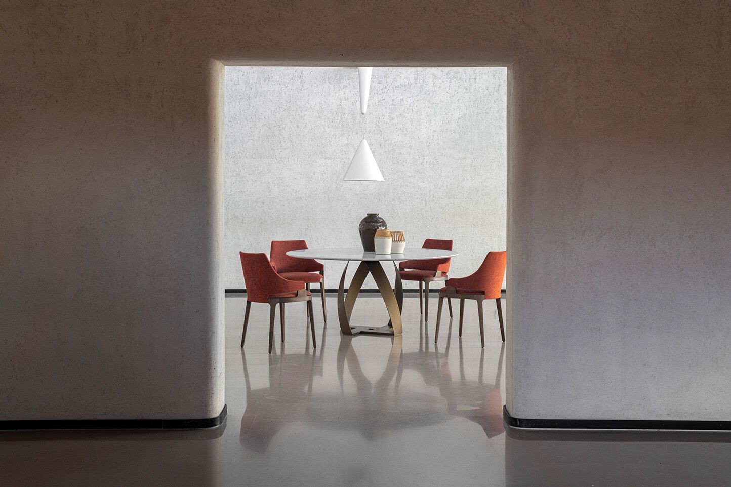 Мягкий тканевый стул с подлокотниками Potocco ARCH-00108849 - Вид №1