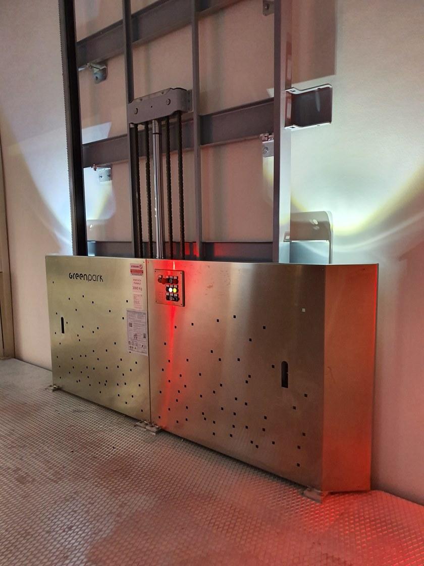 GREEN PARK Подъемник для водителя автомобиля на борту с крышей или без нее Ascensori per auto e montauto sun-id-1401238 - Вид №101