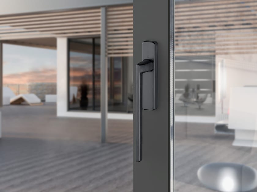 Латунная оконная ручка на пластине HOPPE Бергамо ARCH-00041234