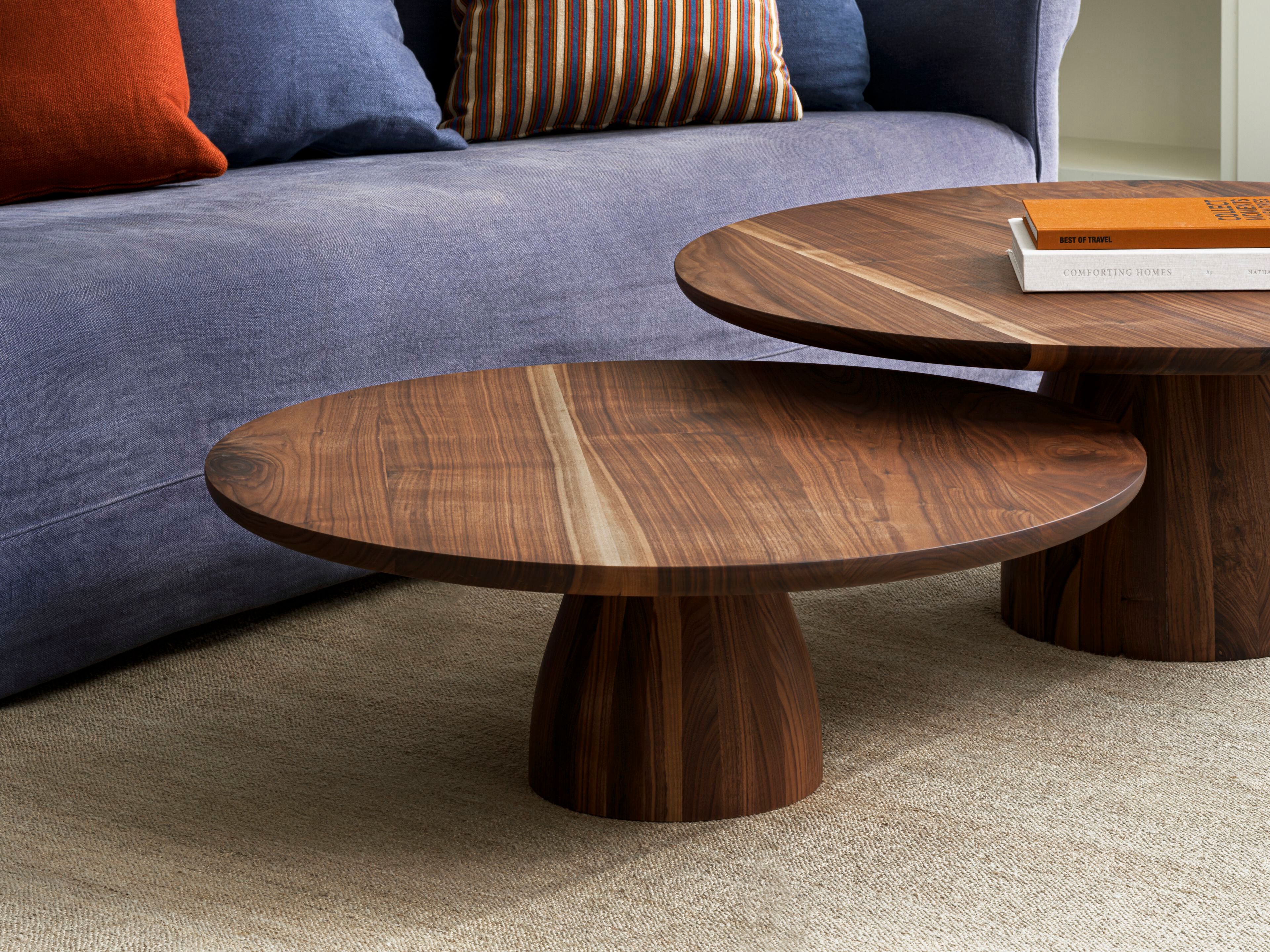 Круглый журнальный столик из грецкого ореха Collett & Victor Nova ARCH-00098257 - Вид №2