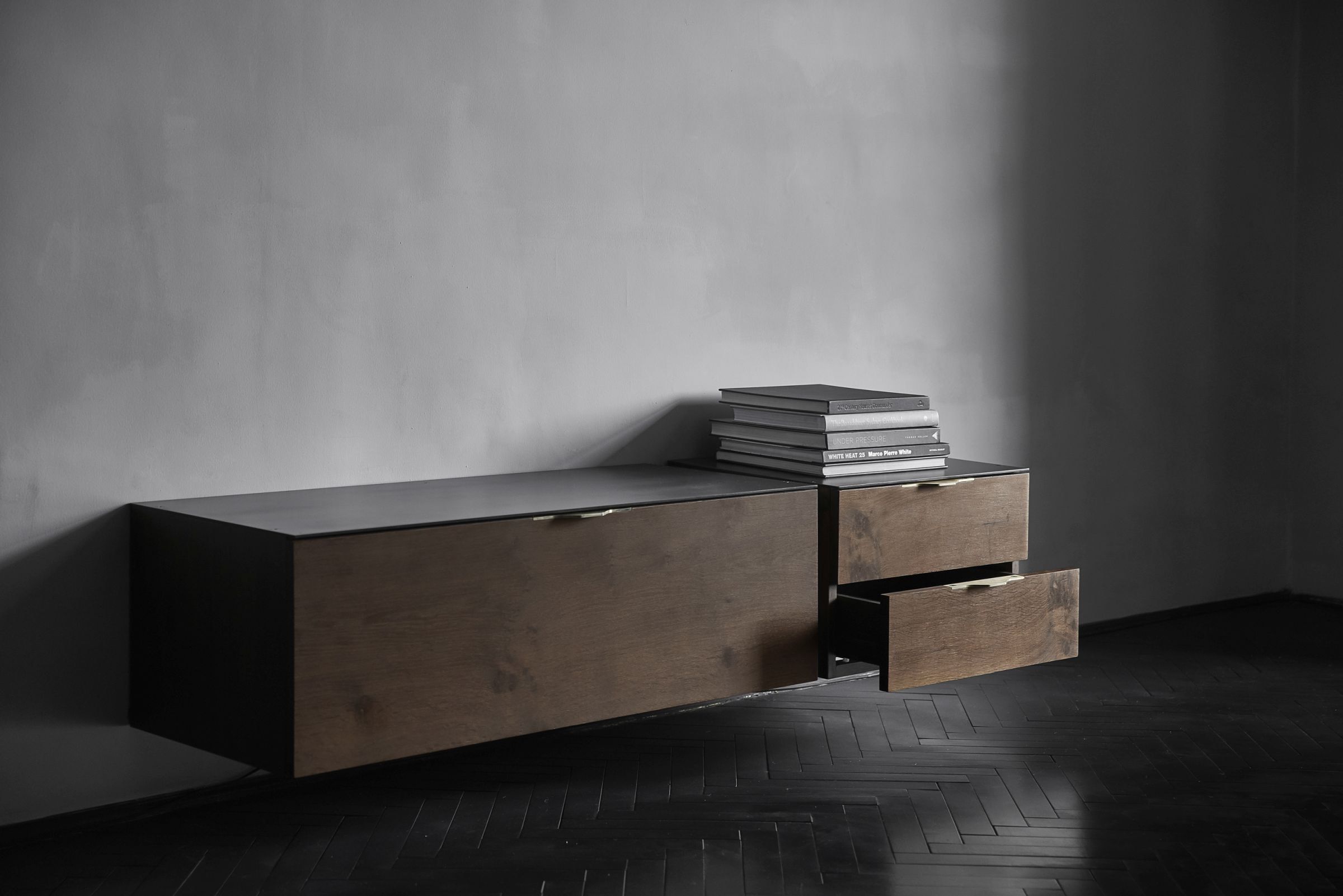 Горизонтальный настенный шкаф из дуба с ящиками District Eight Drift ARCH-00101633 - Вид №2