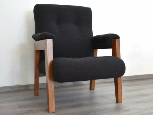 ART CASA Кресло из дерева и ткани с подлокотниками  P-emma