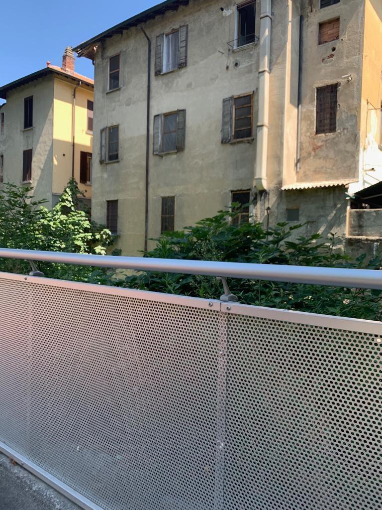 ALUSCALAE Балюстрада с одностворчатой ​​стойкой и алюминиевой панелью sun-id-1434988 - Вид №14