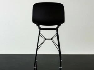 Magis Низкий табурет из полипропилена со спинкой Troy