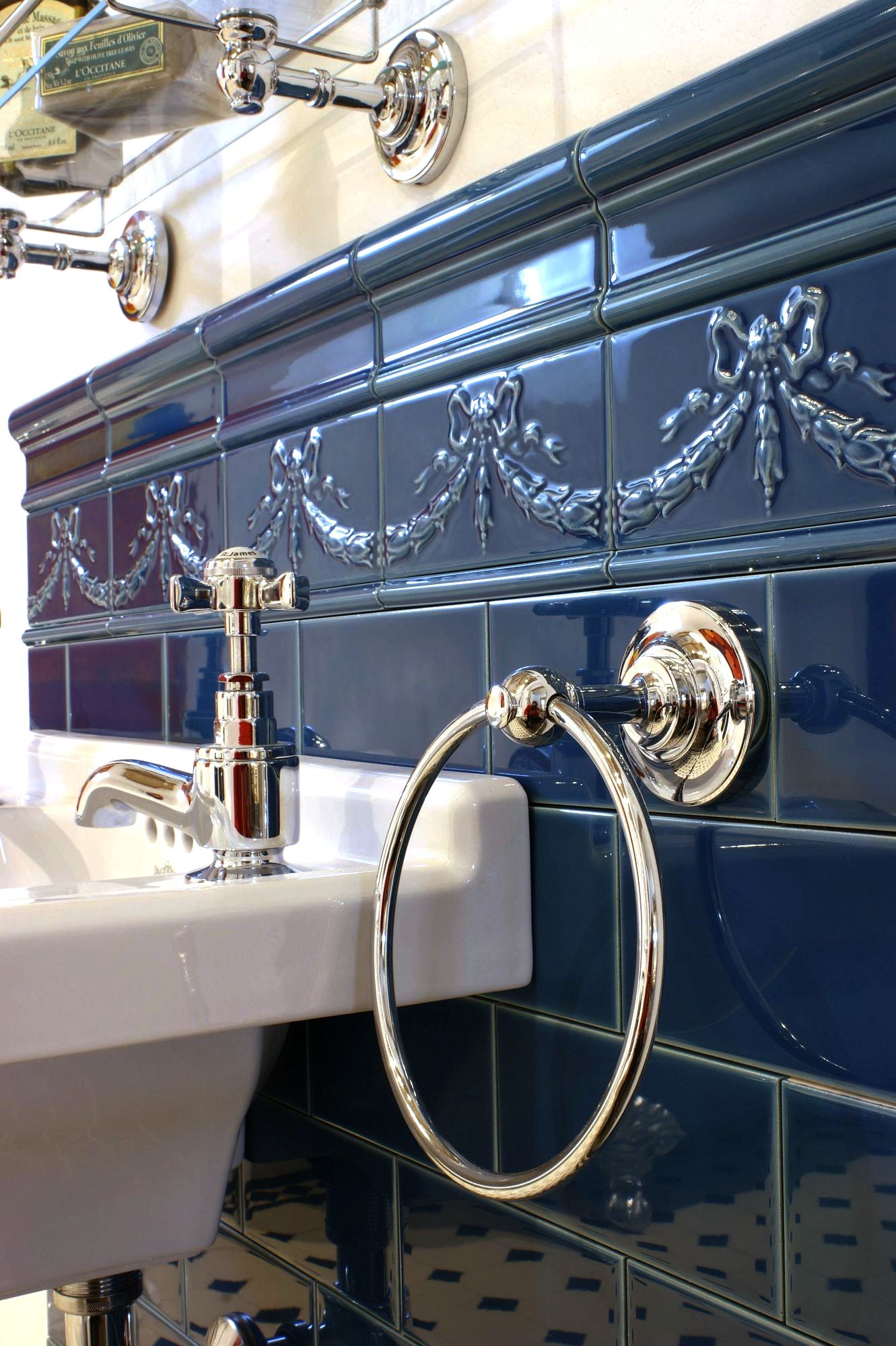 Traditional bathrooms Винтажное кольцо для полотенца Tb602.ag Латунь / фарфор  - Вид №3